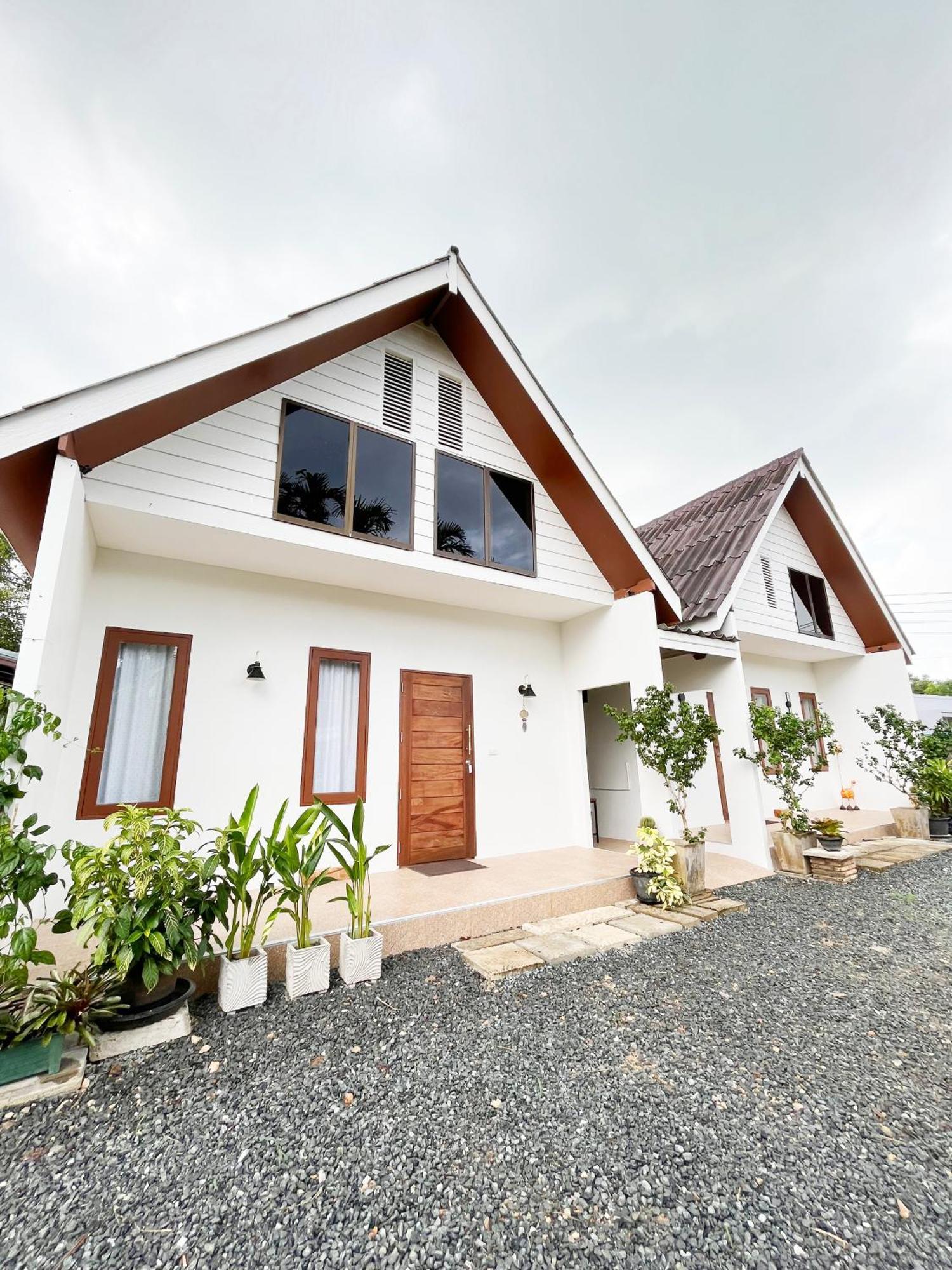ครูหนูบ้านพัก แหลมงอบ Krunou Baanpak Trat Extérieur photo